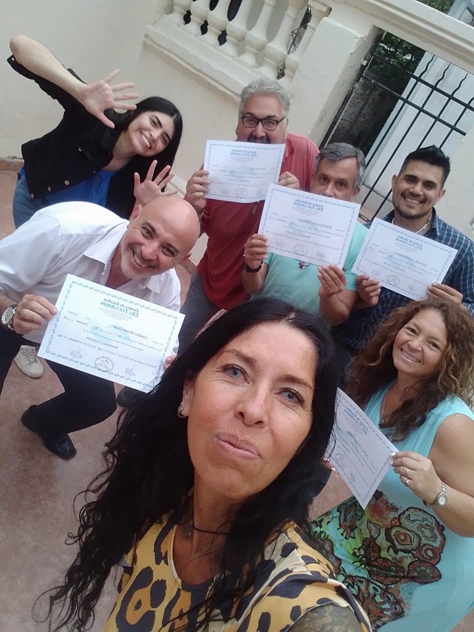 DIPLOMA EN MANO. Terminar los estudios en Cetuc abre otro mundo.