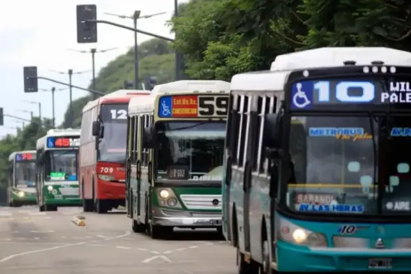 Desde hoy, viajar en colectivo en el AMBA será más caro que en Tucumán