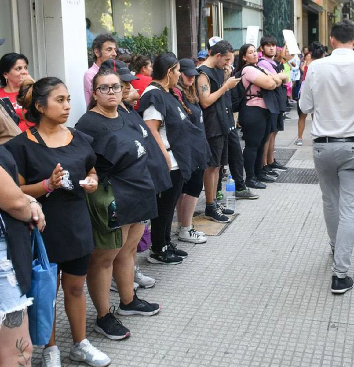 Efecto “Fila del hambre”: habrá protestas contra el Gobierno nacional