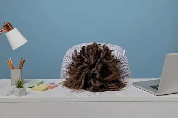 Salud: Conocé cuáles son los seis hábitos que dañan el cerebro