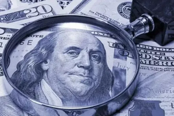 El dólar blue se mantuvo estable en el cierre de la semana y finalizó a $1.145
