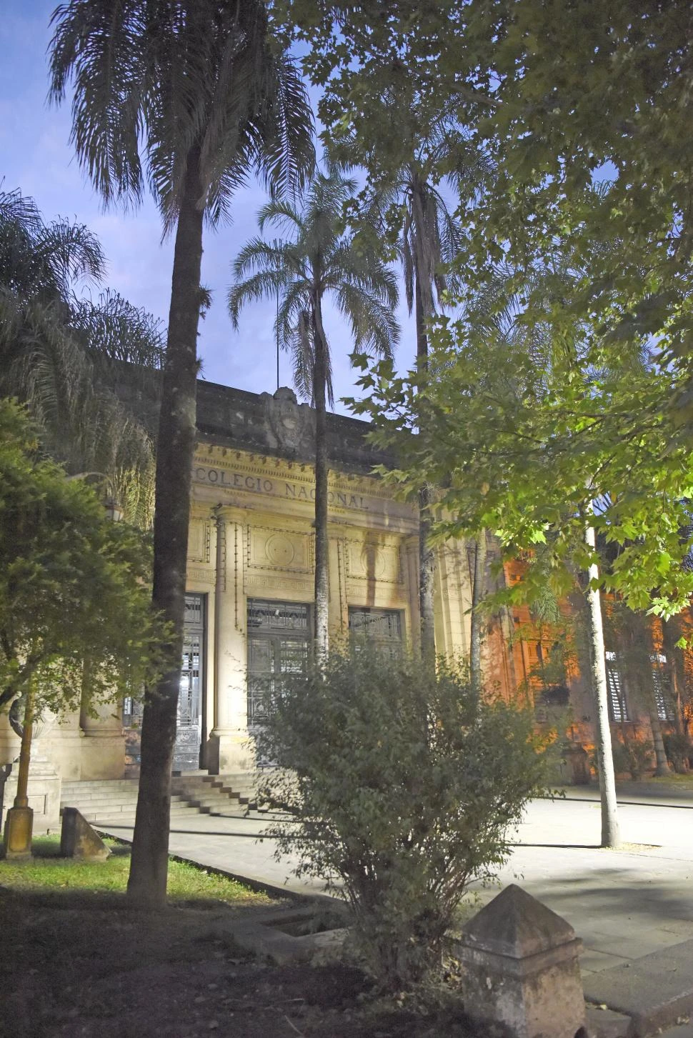 Cartas de lectores: Avatar y Colegio Nacional