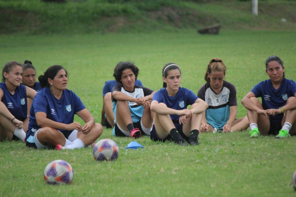 EN CANCHA. Los equipos de Buenos Aires ofrecen contratos y pueden llegar a disputar Copa Libertadores. 