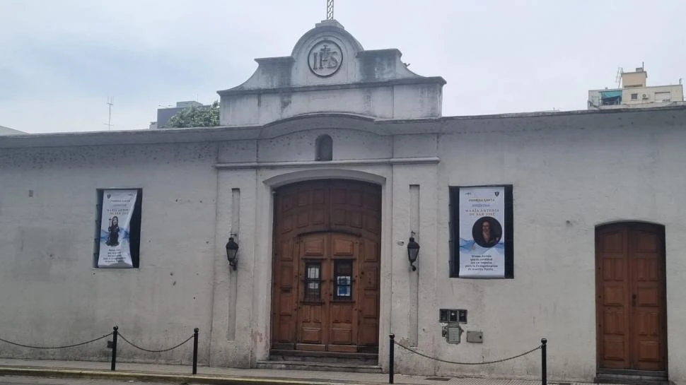 CASA DE EJERCICIOS. Ahora el edificio está cerrado por reparaciones, pero continúa en funcionamiento. LA GACETA / FOTOs DE JUAN MANUEL MONTERO