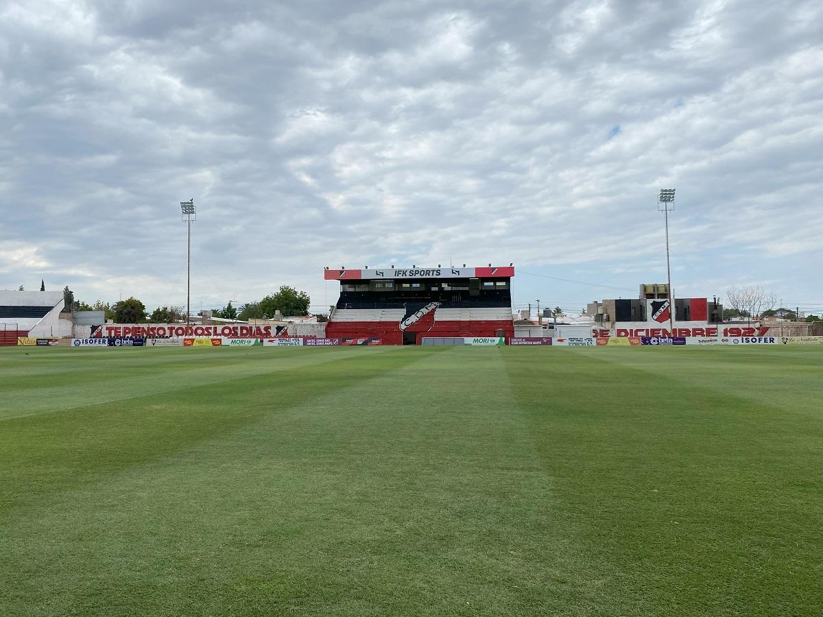 EXCELENTE ESTADO. A un día del partido con San Martín de Tucumán, así se encuentra el campo de juego.