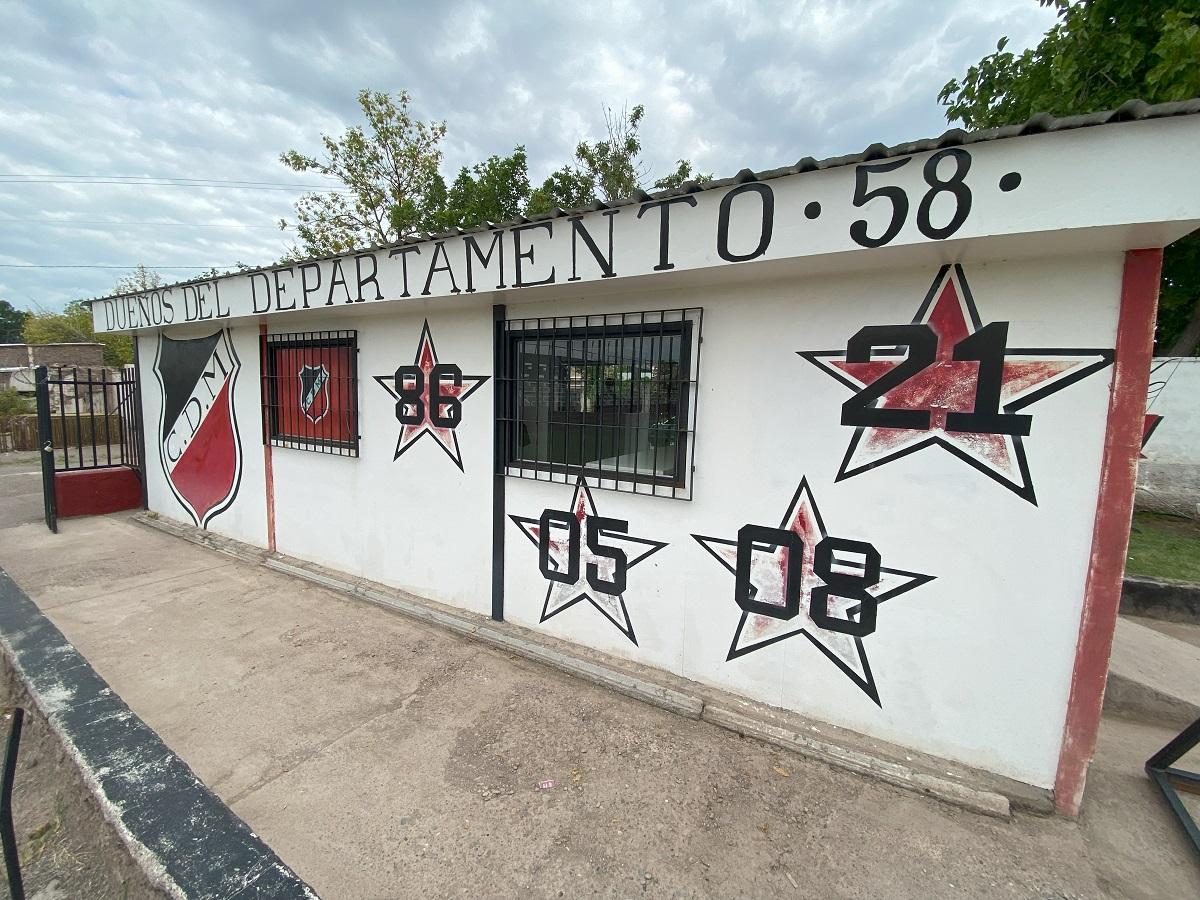 LOS ASCENSOS. En el estadio se puede observar distintas estrellas, con los ascensos más significativos de Deportivo Maipú.