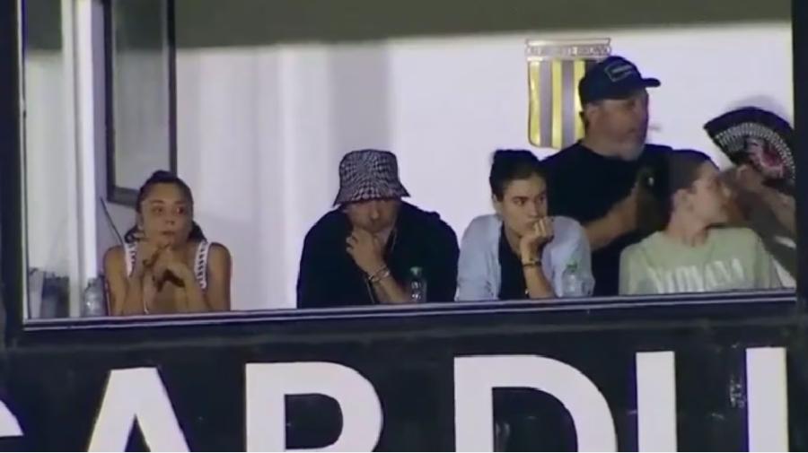 Pocho Lavezzi fue a ver jugar al fútbol a su sobrino.