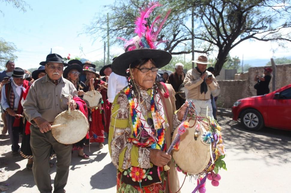 TRADICIÓN. El sonido de las cajas y las coplas coparon el valle.