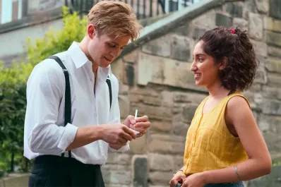 Netflix estrenó la serie “Siempre el mismo día” sin Anne Hathaway