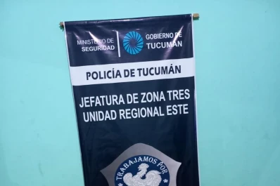 Robaban conos viales: detienen a tres jóvenes sorprendidos in fraganti