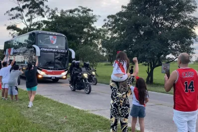 River Plate llegó a Tucumán para enfrentar mañana a Atlético