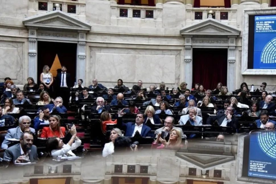 EDUCACIÓN. Los legisladores buscan mantener la estabilidad educativa en el país. FOTO EL LITORAL