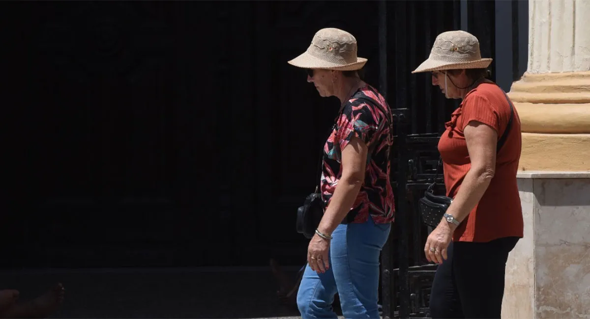 MUCHO SOL. La jornada estará marcada por el calor y la humedad en Tucumán.