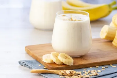 Batido de avena y banana: una receta fácil para aliviar la acidez estomacal