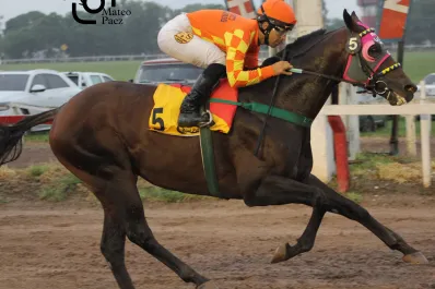 Turf: Falling For You hizo todo muy fácil en el cotejo central