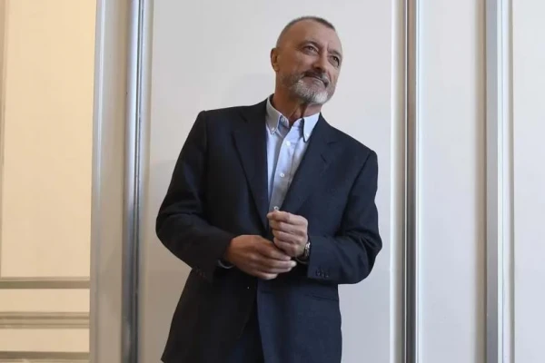 Sherlock Holmes vuelve de la mano de Pérez-Reverte