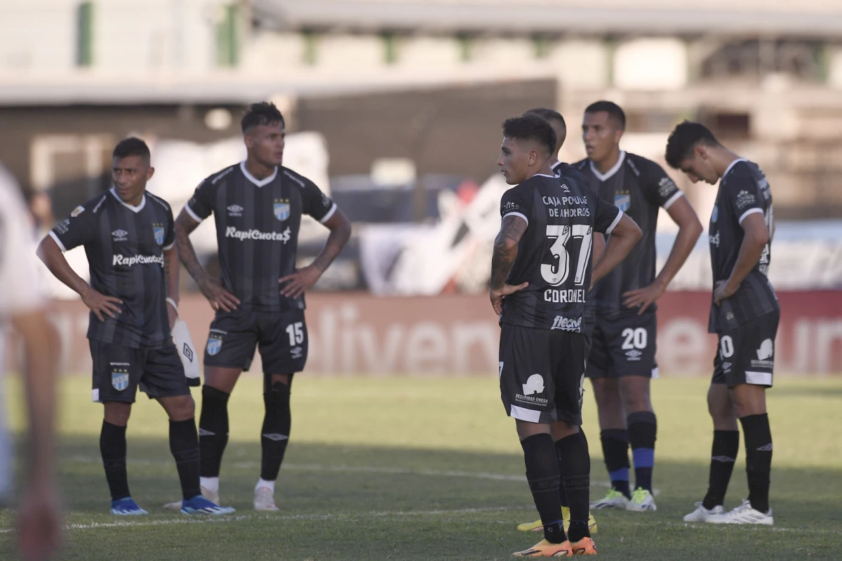 Atlético Tucumán cayó ante Riestra. 