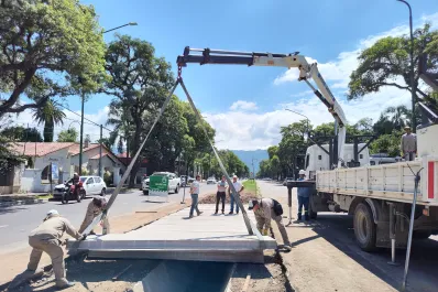 Dársenas de giro: avanza la obra sobre avenida Aconquija