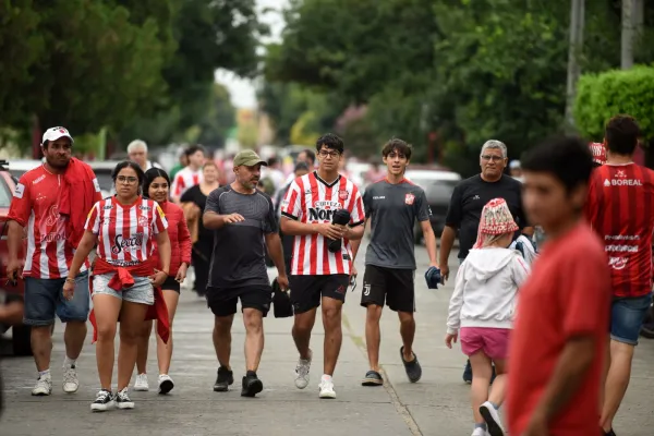 Ciudadela, el barrio que se tiñe de albirrojo cada vez que juega San Martín