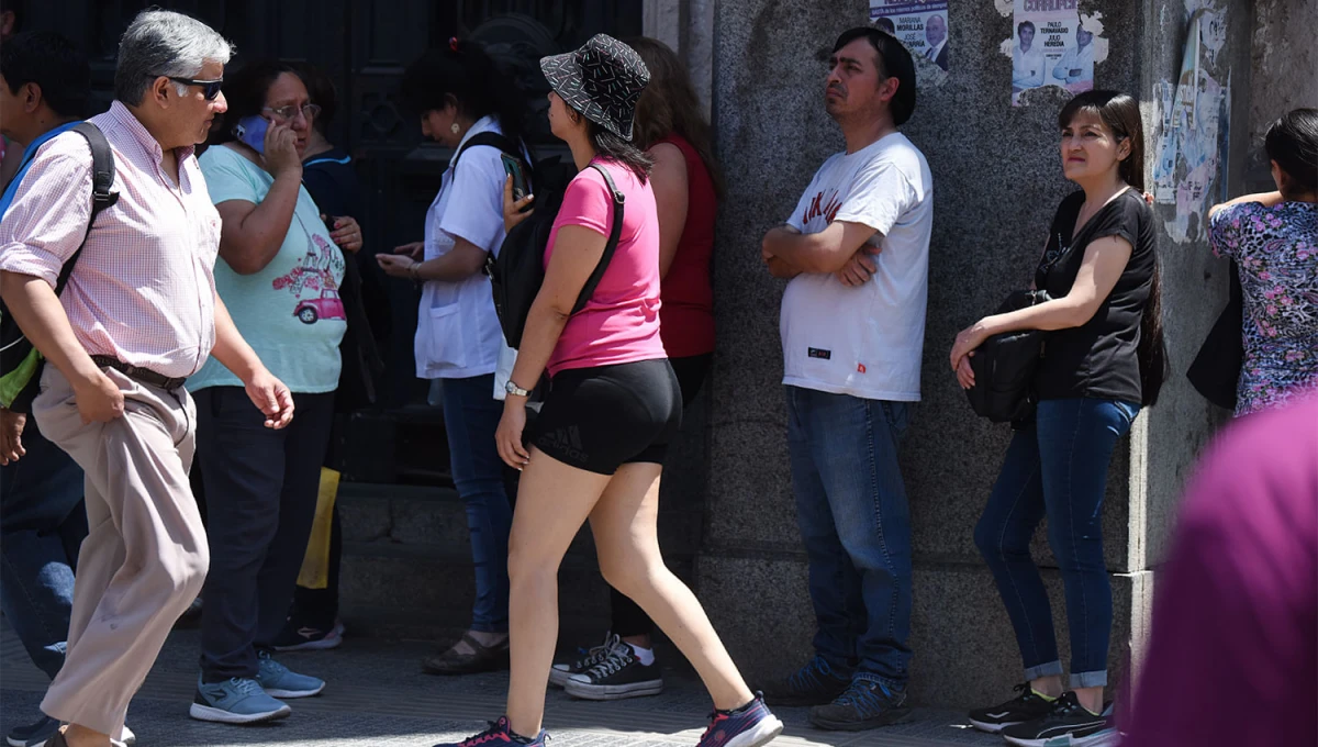 INTENSOS. El SMN anticipa máximas que superarían los 33 °C.