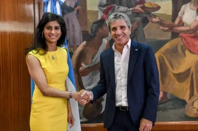 Terminó el encuentro de Caputo con la número dos del FMI, Gita Gopinath