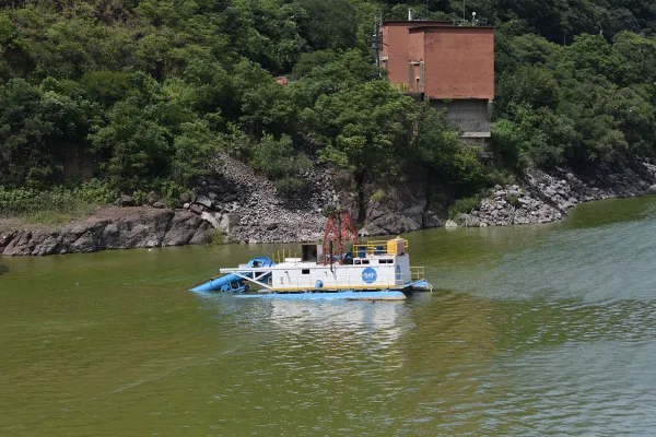 Claudio Viña: De estar con el agua hasta los tobillos, pasamos a estar con el agua al cuello