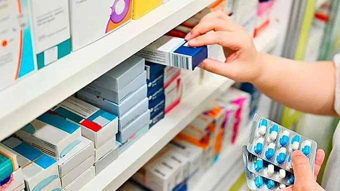 EN BAJA. La venta de medicamentos cae y pone en jaque al sector.