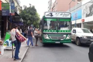 Con el boleto a $690: cuánto gastaría por mes un trabajador que utiliza el colectivo a diario