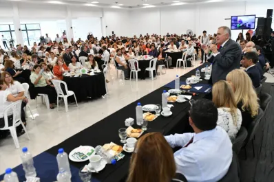 Ciclo lectivo: en la capital, Jaldo presentó el programa interministerial educativo
