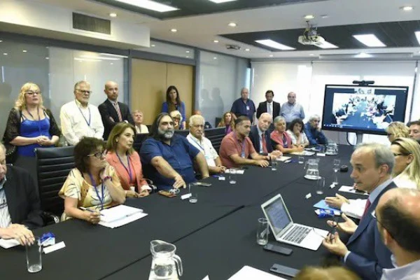 Anuncian paro y tambalea el dictado de clases en todo el país