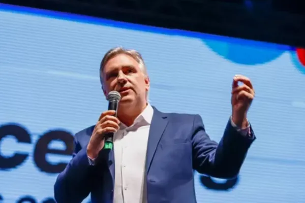 Llaryora dijo que la baja de inflación sin contención social implicará recesión