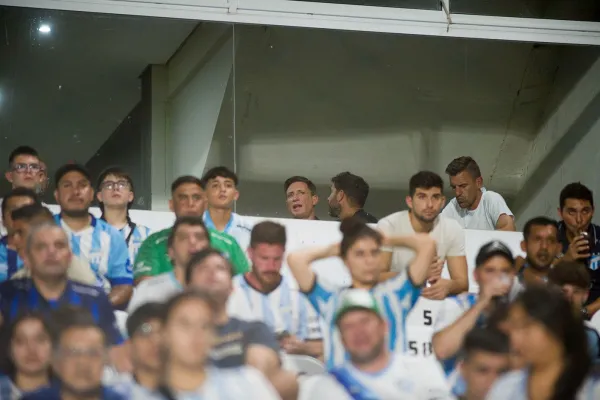 Atlético jugó ante la mirada atenta de Facundo Sava
