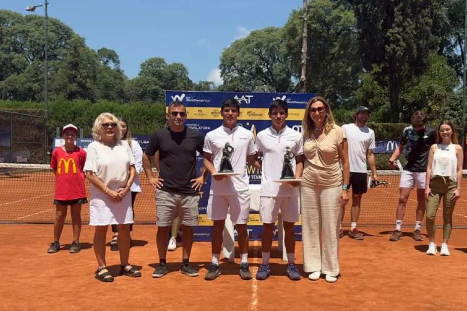 Los gemelos uruguayos que lograron su primer título en Tucumán