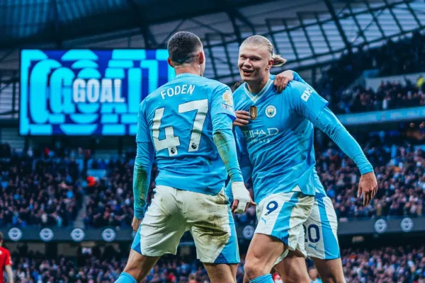 Con Foden como figura, Manchester City se quedó con el clásico frente al United