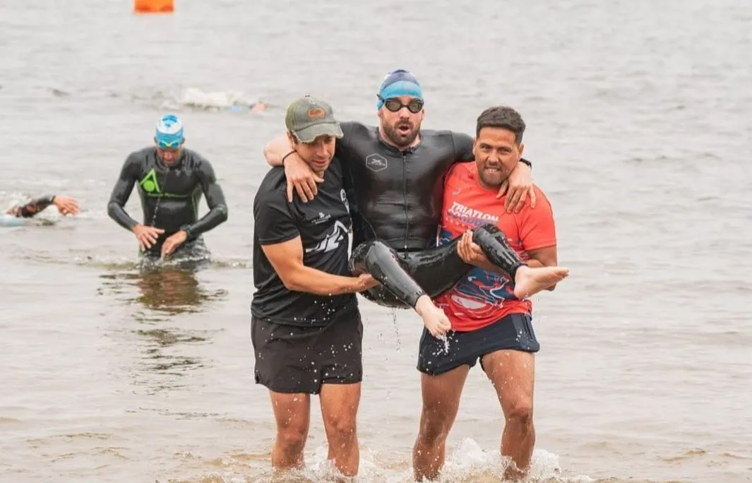 PURA RESILIENCIA. La patología congénita que sufre jamás le impidió a Palacio destacarse en el mundo del deporte; primero en tenis, ahora en triatlón.