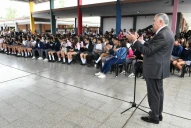 La vuelta a clases: Osvaldo Jaldo presidió el acto oficial ante 500 alumnos de la capital