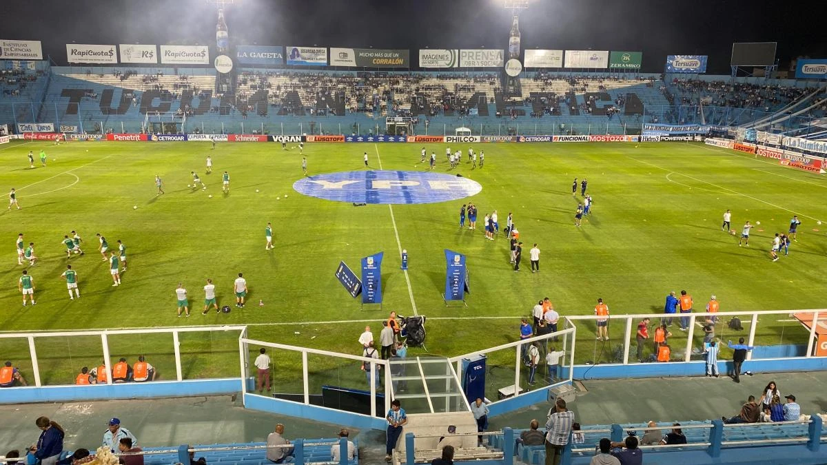 Aplausos para Pereyra cuando se escuchó su nombre por los altoparlantes