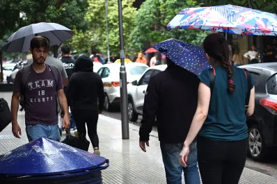 La temperatura subiría unos grados y las lluvias regresarían por la tarde en Tucumán