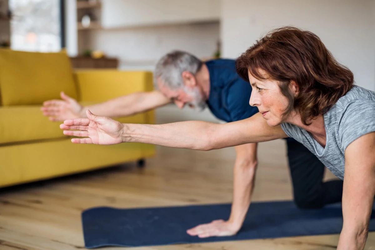 Para mayores de 50 años: cuáles son los tres ejercicios más recomendados para eliminar la grasa del abdomen