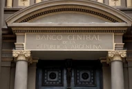 Analistas consultados por el BCRA anticipan un dólar a $1.700 para diciembre