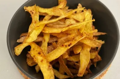 Por qué no hay que tirar las cascaras de papa: aprendé a preparar los mejores snacks con esta receta económica y adictiva