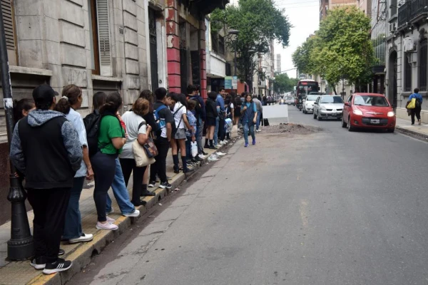 Piden informes por la reducción del servicio de colectivos en la capital tucumana
