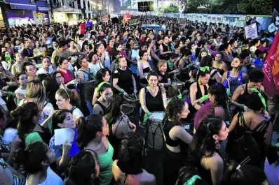 Día de la Mujer: ¿saludo sí o saludo no?