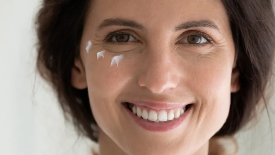 Chau “patas de gallo”: remedios caseros para atenuar las arrugas en menos de una semana