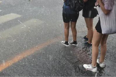 Alerta meteorológica en doce provincias por intensas tormentas y fuertes vientos