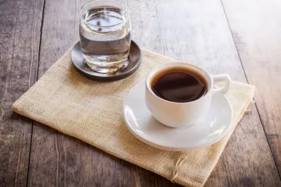 Cómo hacer el ritual del café para atraer el dinero, según el Feng Shui