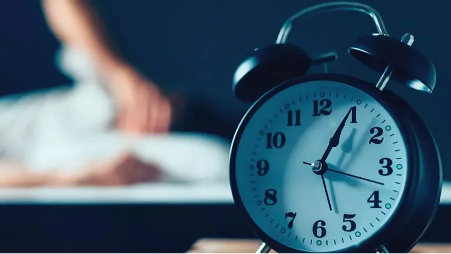 Cuáles son los riesgos de dormir menos de cinco horas diarias, según un estudio