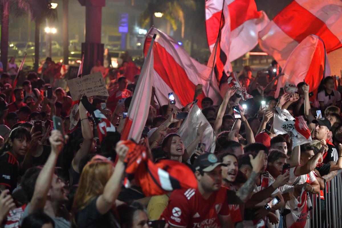 REVOLUCIÓN. La llegada de River Plate a las provincias genera locura. Córdoba no fue la excepción. 