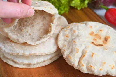 Cómo hacer pan árabe casero: la receta más rica, fácil y económica