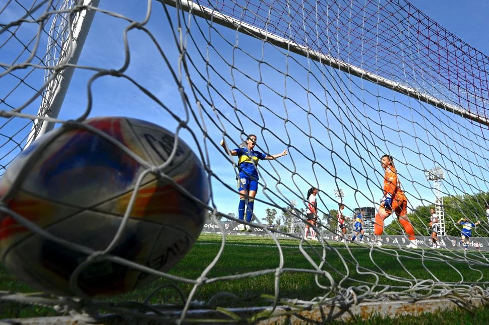 Golpe a la visibilidad y el profesionalismo del fútbol femenino